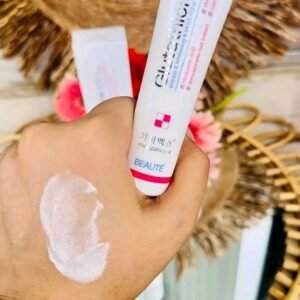 Glutathione Brightening Tone Up Cream ১ পিছ